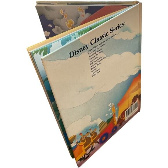 Walt Disney Dumbo Classic Childrens Book - Picture 3 of 16